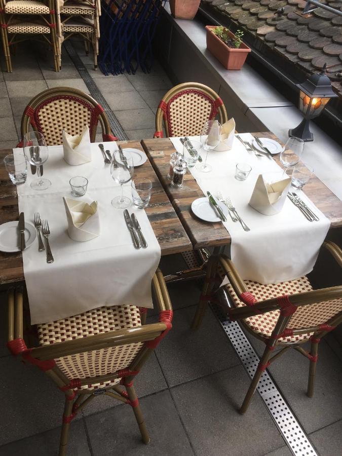 Zunfthaus Zur Rebleuten Chur Buitenkant foto