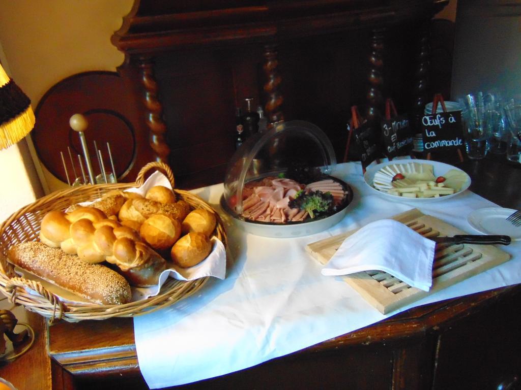 Zunfthaus Zur Rebleuten Chur Buitenkant foto
